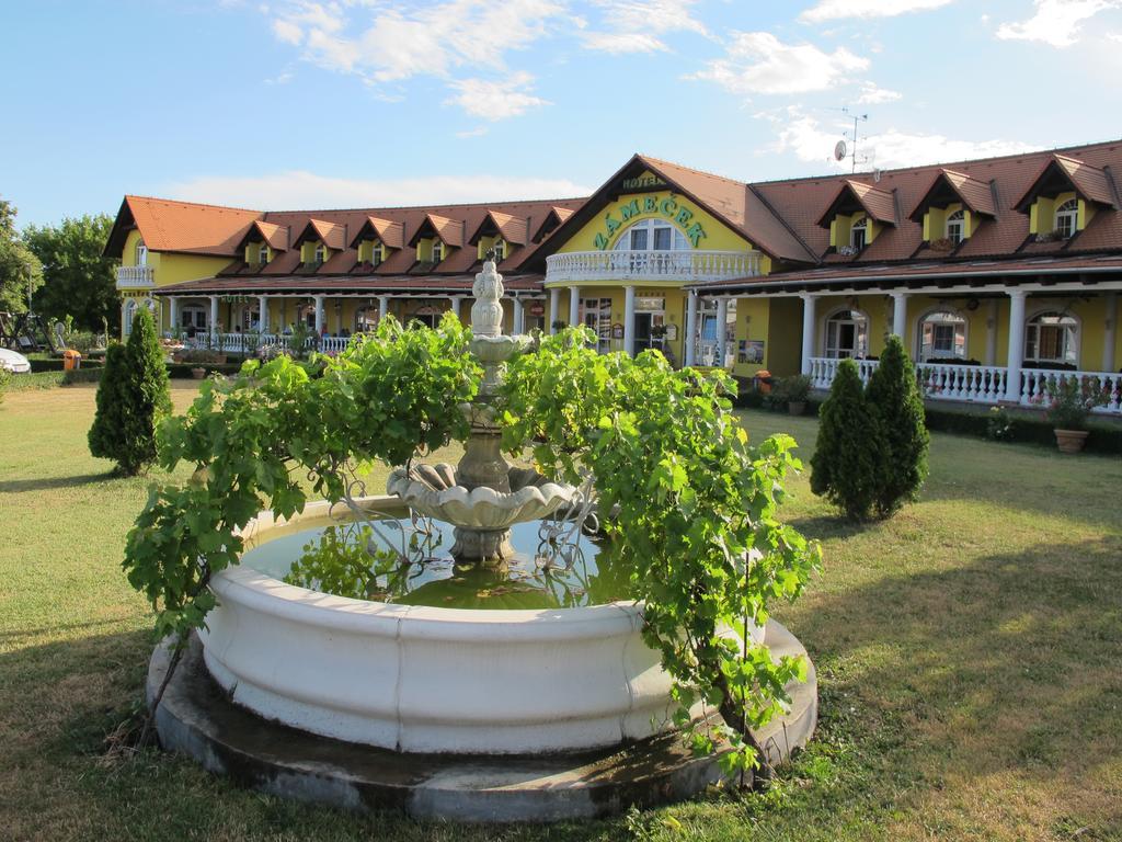 Hotel Zamecek Mikulov Dış mekan fotoğraf