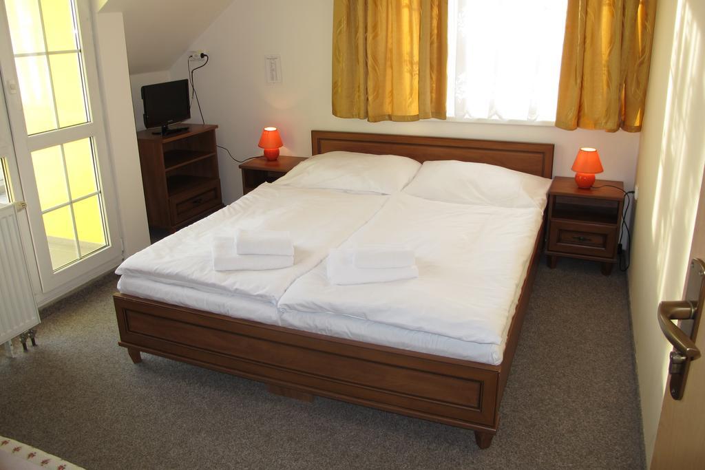 Hotel Zamecek Mikulov Dış mekan fotoğraf